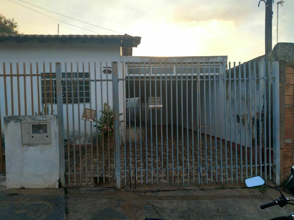 Casa a venda Jardim das Oliveiras R$ 130.000,00